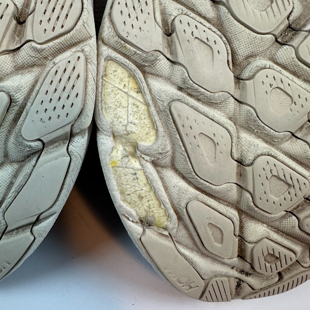 Hoka One One Womens Clifton 9 Running Shoes Size 9.5 B Black Sneakers‎ Shoes GUC - Picture 8 of 9